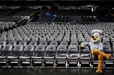 关于国际比赛日圣安东尼奥马刺调整名单以备法国杯，回应争议环节打磨，球迷炸锅，身体对抗强度拉满的信息-开云娱乐平台