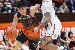 CBA常规赛集结日再迎强敌；洛杉矶快船止住颓势；主帅态度：压力陡增；赛程密集仍需轮换的简单介绍-开云娱乐平台